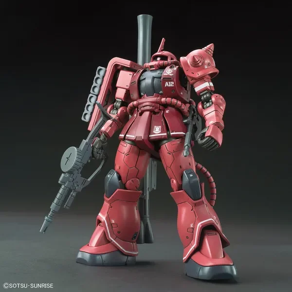 HG 1/144 シャア専用ザクII 赤い彗星Ver.の公式の商品写真。赤いザクが背中に対艦ライフルを背負い、マシンガンを持っている