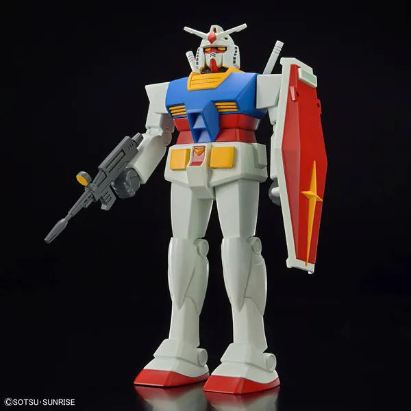 ベストメカコレクション 1/144 RX-78-2 ガンダム（REVIVAL Ver.）の公式の商品写真。昔のガンプラの形をした白・青・赤のガンダムがライフルとシールドを持って立っている